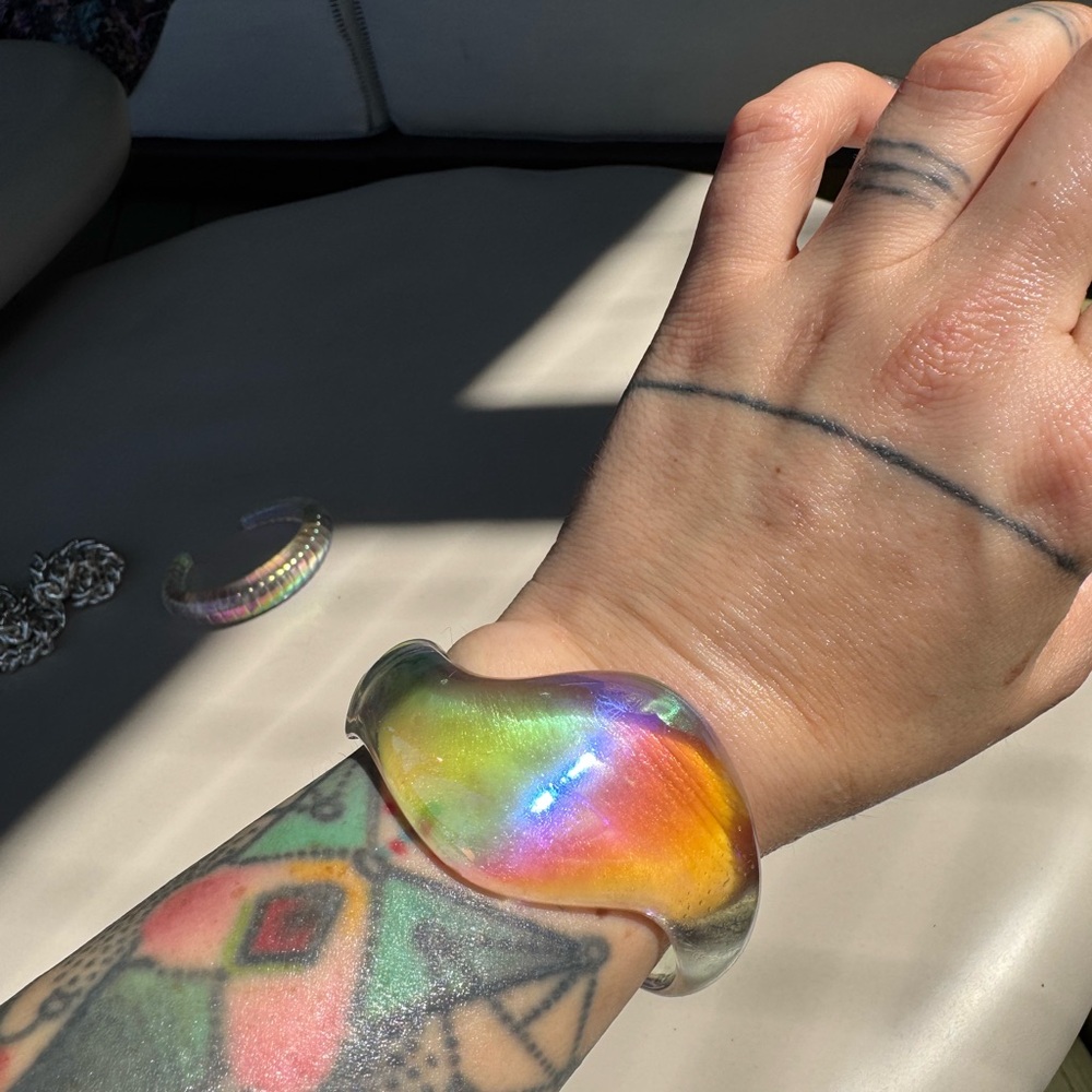 Iridescent Wave Cuff Bracelet NEW - Picture 6 of 6